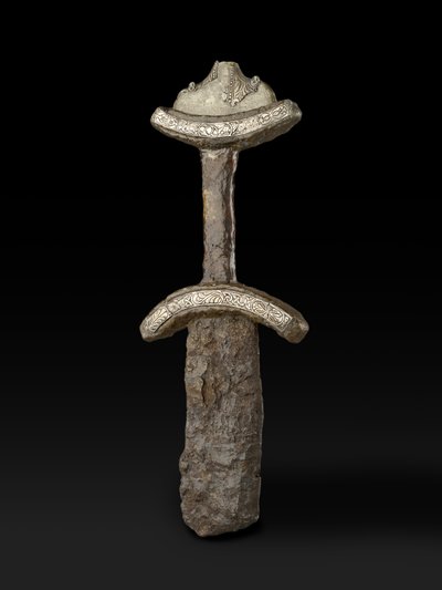 سيف أبينجدون ، أواخر الساكسون ، أسلوب Trewhiddle في أواخر القرن التاسع (فضي) بواسطة الأنجلو ساكسون